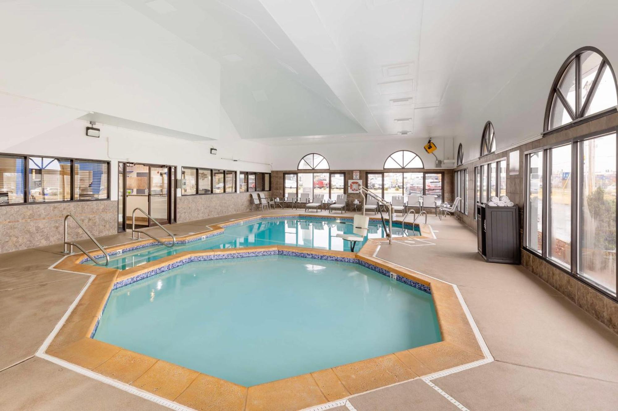 Best Western St. Louis Inn Arnold Extérieur photo